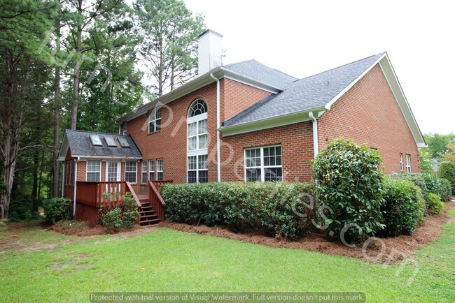 Building Photo - Beautiful upscale Lexington home