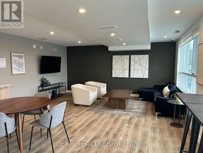 Photo du bâtiment - 134 Robinson Ave