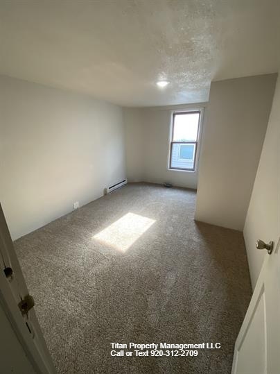 Building Photo - 1406 Oshkosh Ave