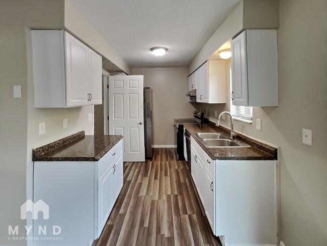 Building Photo - 3035 Falcon Bridge Dr