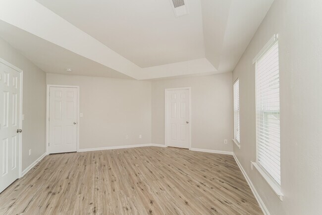 Foto del edificio - 8114 Bald Ridge Dr