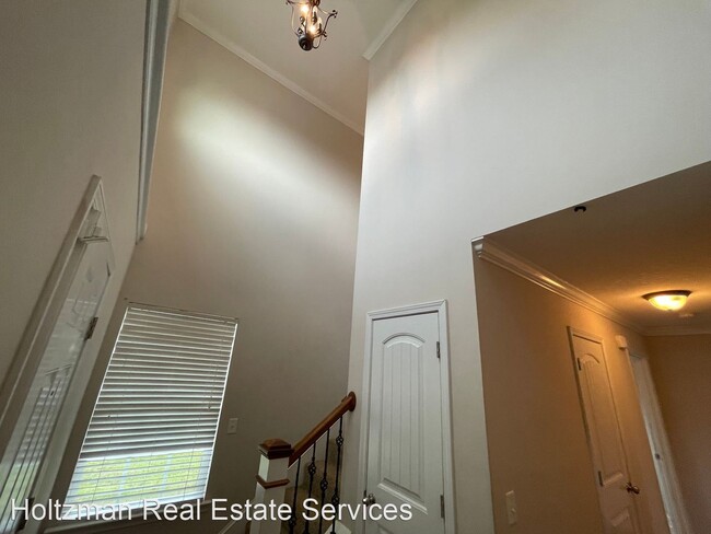 Building Photo - 3 br, 2.5 bath House - 138 Grandview Drive