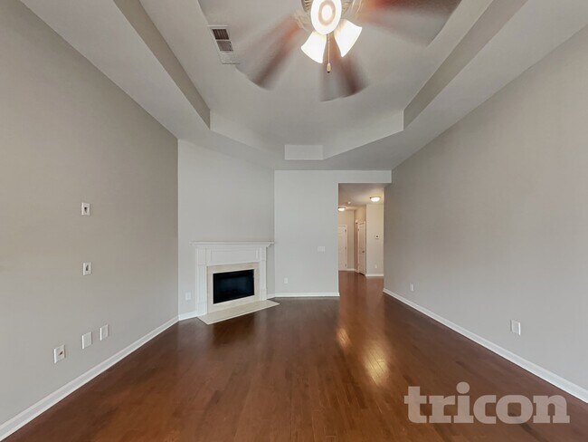 Foto del edificio - 7509 Nathaniel Woods Blvd