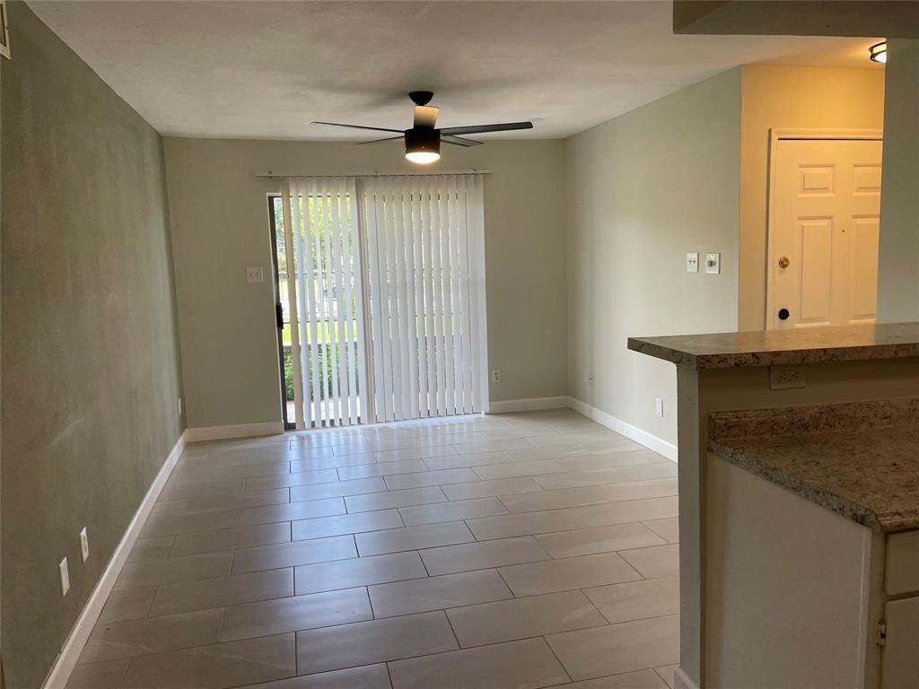 Foto principal - 2750 Holly Hall St
