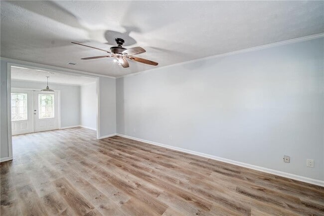 Foto del edificio - 280 Winding River Dr