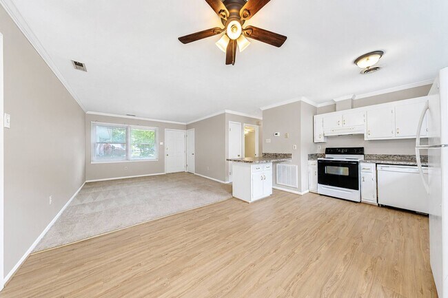 Building Photo - 107 Cardinal Acres Dr
