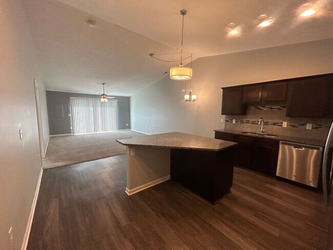 Foto del edificio - 5974 Pinnacle Pl