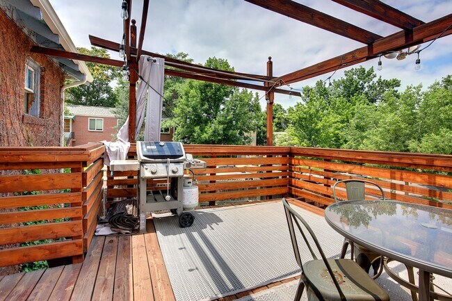 Foto del edificio - 803 E Ellsworth Ave