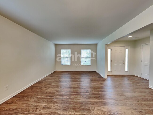 Building Photo - 735 Big Twig Ln
