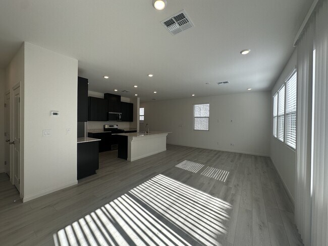 Building Photo - 9125 Rivington Ave