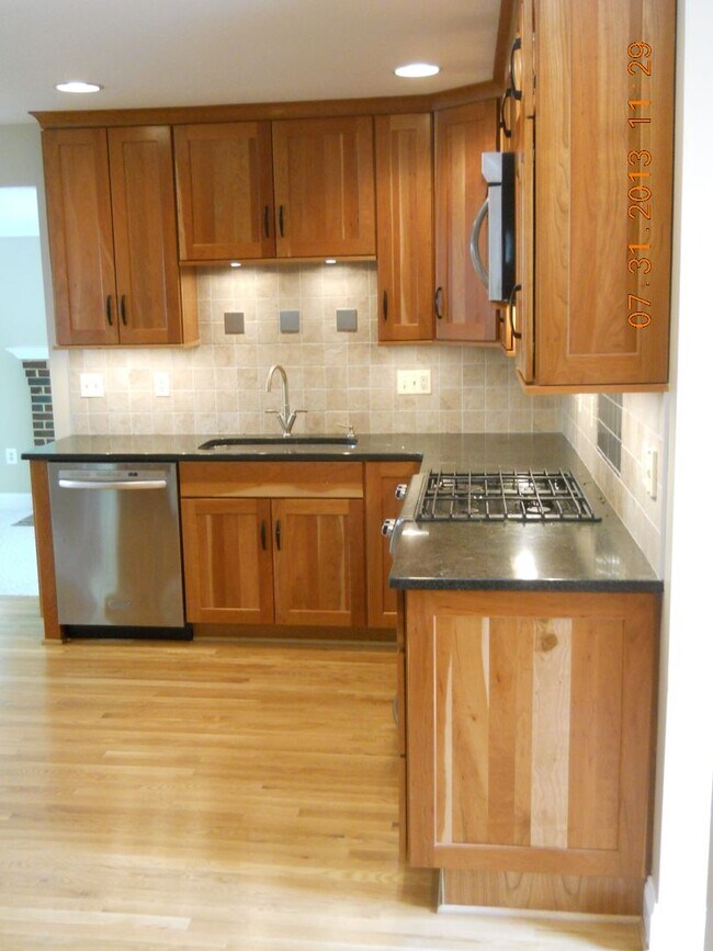 Foto del edificio - Murray Hill renovated single family house