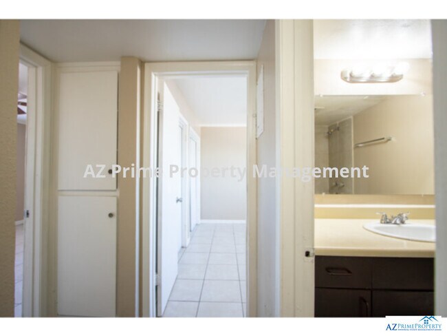 Foto del edificio - 2150 W Missouri Ave
