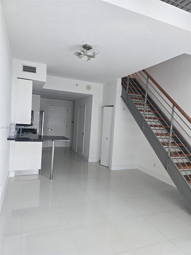 Foto del edificio - 60 SW 13th St