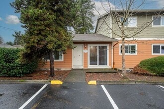 Building Photo - 6031 N Fessenden St