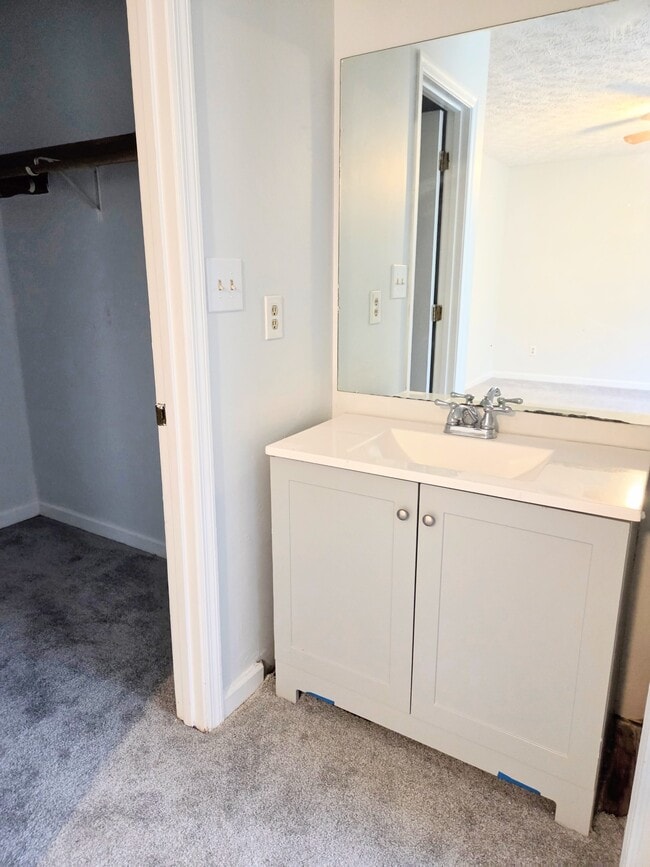 Building Photo - 4438 Coopers Creek Dr SE