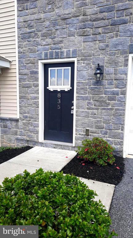 Foto del edificio - 835 Schooner Ln