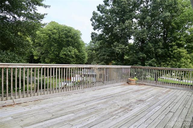 Foto del edificio - 4531 Oakwood Cir
