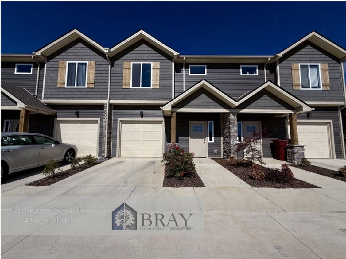 Foto principal - Luxury 3-Bed Townhome | 5 Mins to JCMC & ETSU | New Construction!