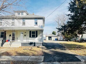 Building Photo - 313 Arch St