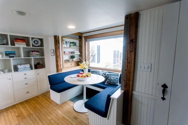 Building Photo - 199 Upland Farm Rd