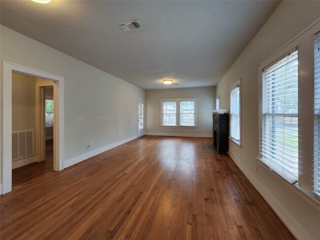 Foto del edificio - 747 E 18th St