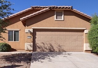 Building Photo - 4246 Kings Canyon Way