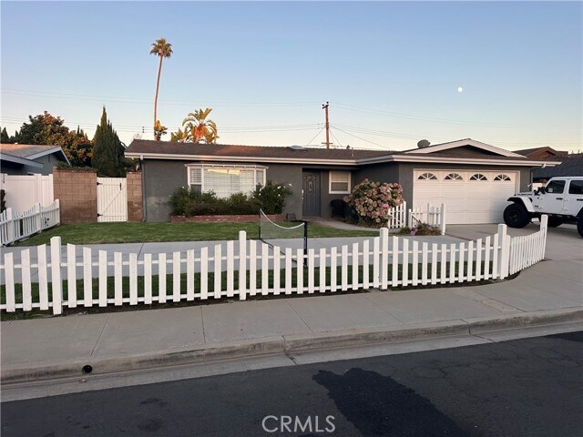 Primary Photo - 3220 Idaho Pl