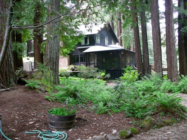 Building Photo - 11390 Berkeley Way