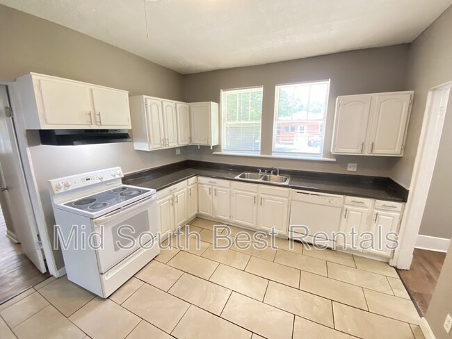 Building Photo - 3515 Carnes Ave