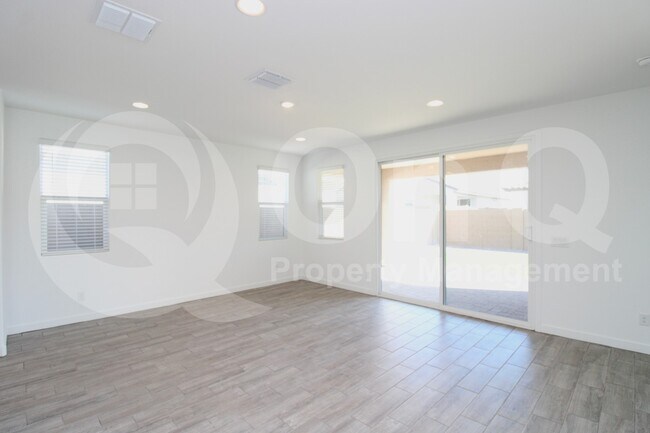 Foto del edificio - 3349 S 156th Dr