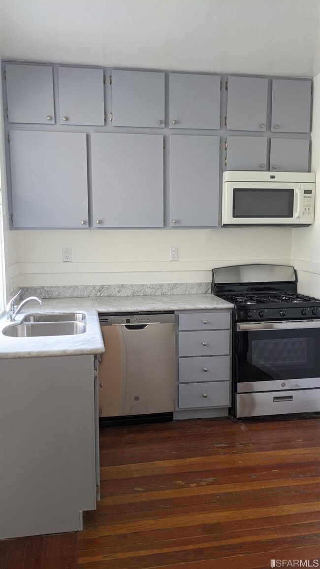 Building Photo - 185 Dolores St