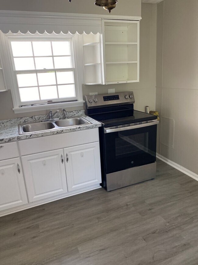 Foto del edificio - 3 BR, 1 BA House