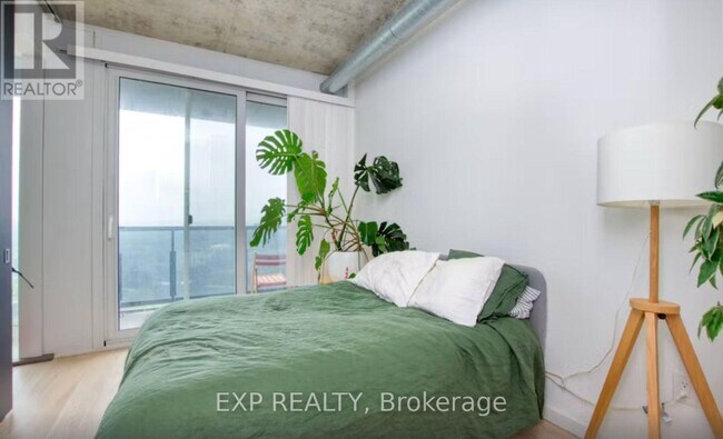 Building Photo - 170 Bayview Ave