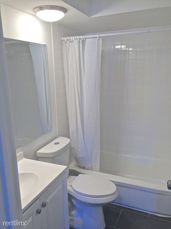 Building Photo - 2 br, 1 bath Apartment - 715 Lepere C Unit C
