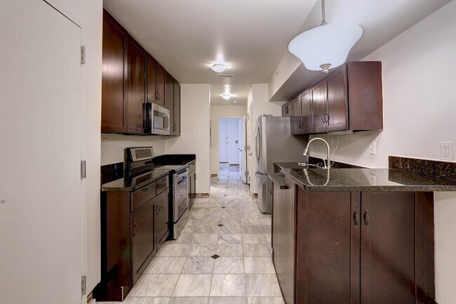 Foto del edificio - 2020 N Calvert St
