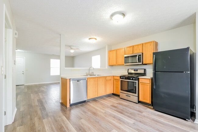 Building Photo - 4644 Kenross Dr