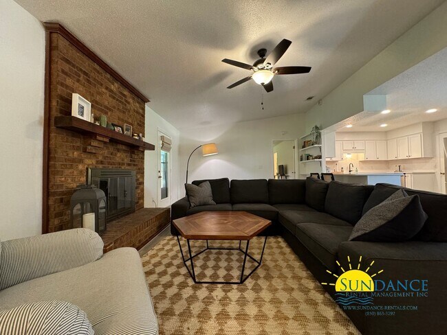 Building Photo - Charming FULLY renovated 3BR/2BA Brick Hom...