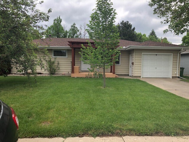 Primary Photo - Beautiful Home in Loveland