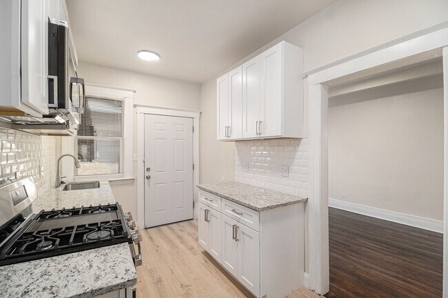 Foto del edificio - 7407 Dunedin St