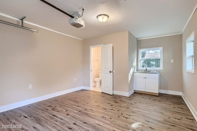 Building Photo - 2 br, 1 bath House - 620 E 7Th Avenue UNIT