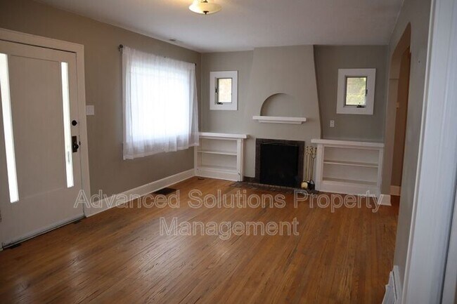 Foto del edificio - 1590/1592 E Laird Ave