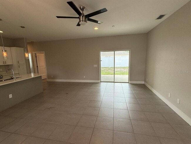 Foto del edificio - 105 Zinnia Ln