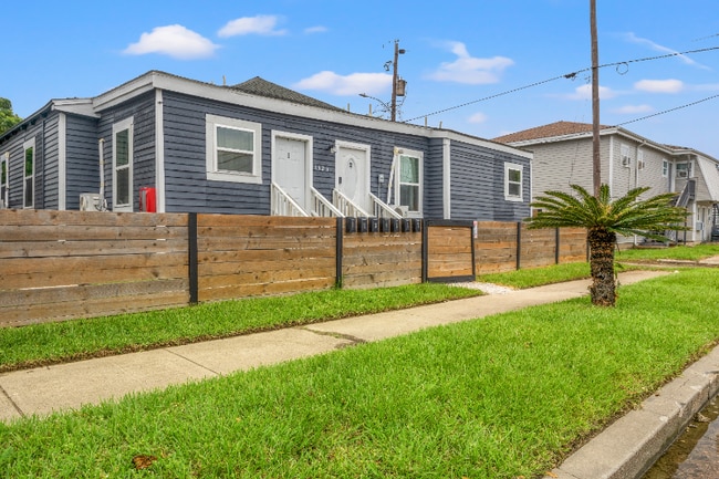 Building Photo - 1321 35th St