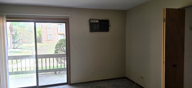 Building Photo - 429 Berkshire Dr