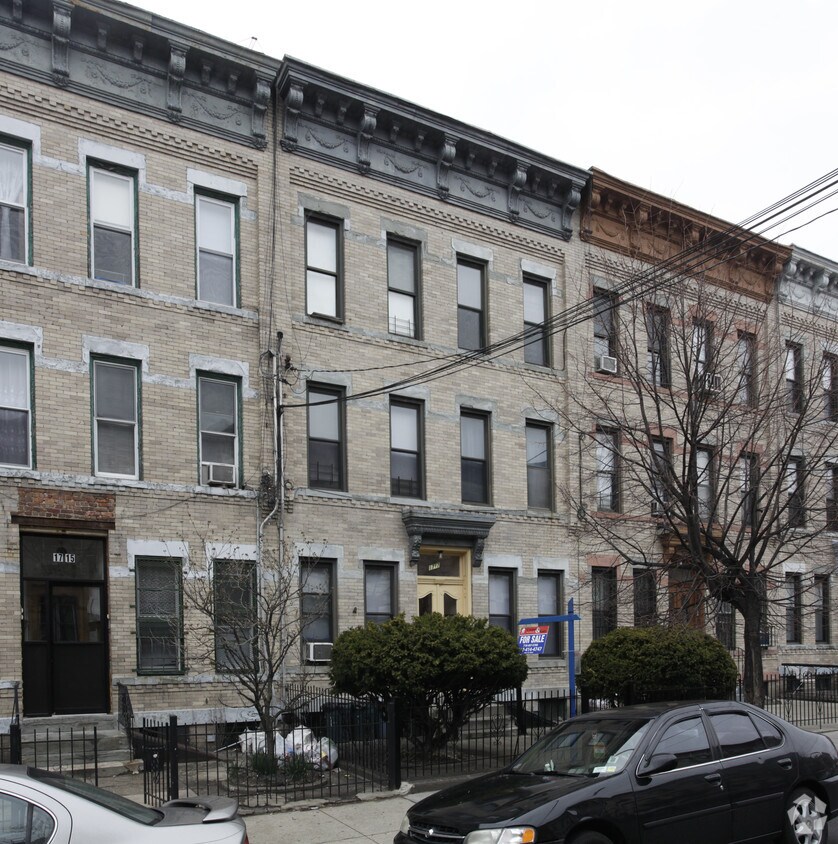 Primary Photo - 1717 Stanhope St