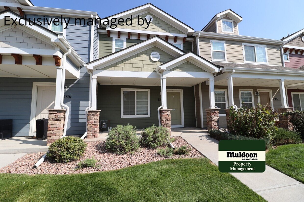 Primary Photo - Pet Friendly Townhome!