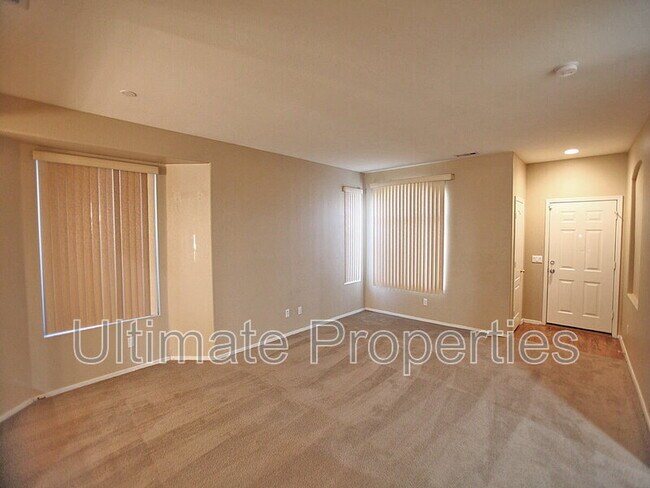 Building Photo - 8865 N 66th Dr