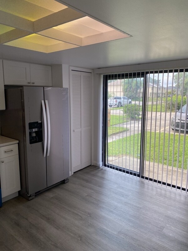 Foto del edificio - 12163 Pepperdine Pl