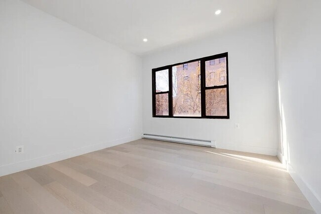 Foto del edificio - 163 First Avenue