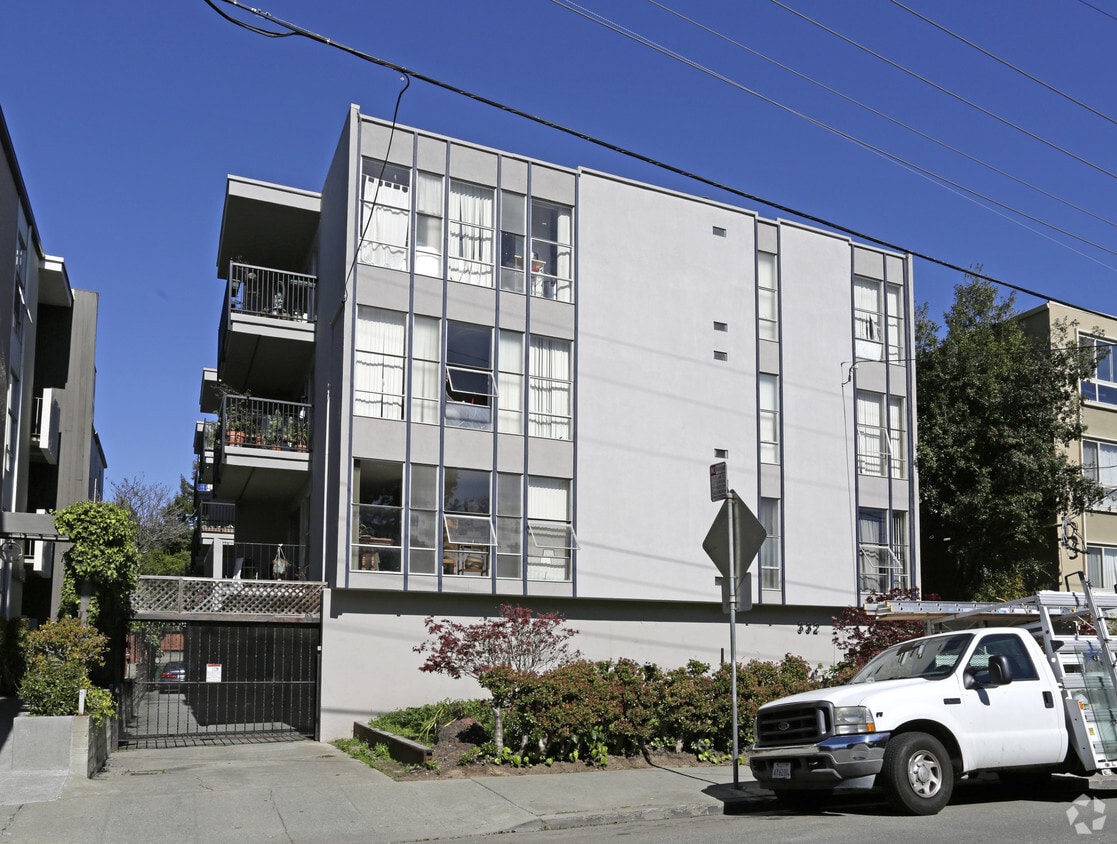 Primary Photo - 332 Monte Vista Ave